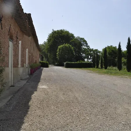 Maisonnette Dans Chateau Bed & Breakfast