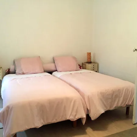 Maisonnette Dans Chateau * Montastruc-la-Conseillère